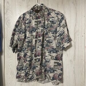 North River Mens Shorts Sleeve Button Down Shirt. Trucks And Flags. Size L‎